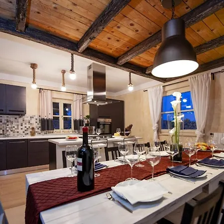 Villa Exclusive Tomani With Private Pool Krmed