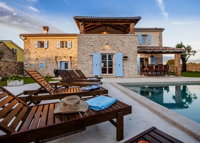Exclusive Tomani With Private Pool Krmed