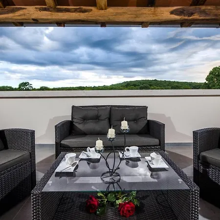 Exclusive Tomani With Private Pool *